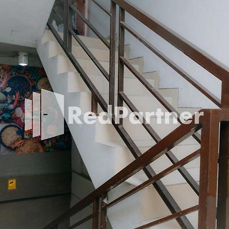 We Stay Residence Redpartner Surabaya Eksteriør billede