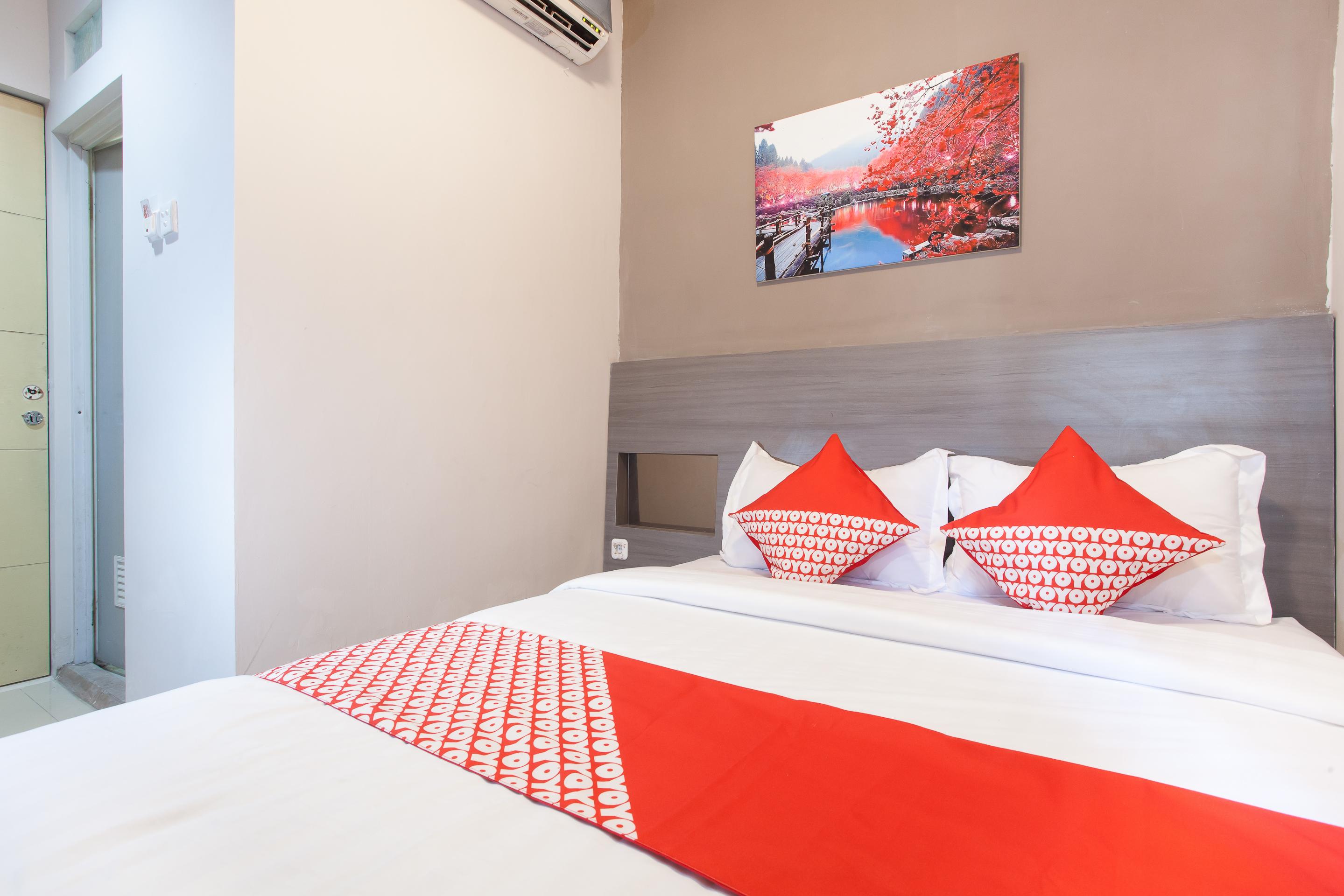 We Stay Residence Redpartner Surabaya Eksteriør billede