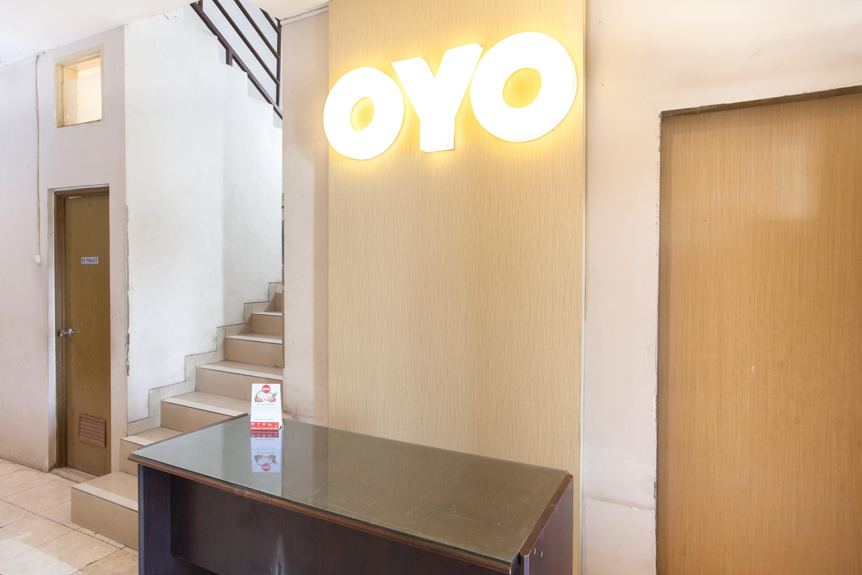 We Stay Residence Redpartner Surabaya Eksteriør billede